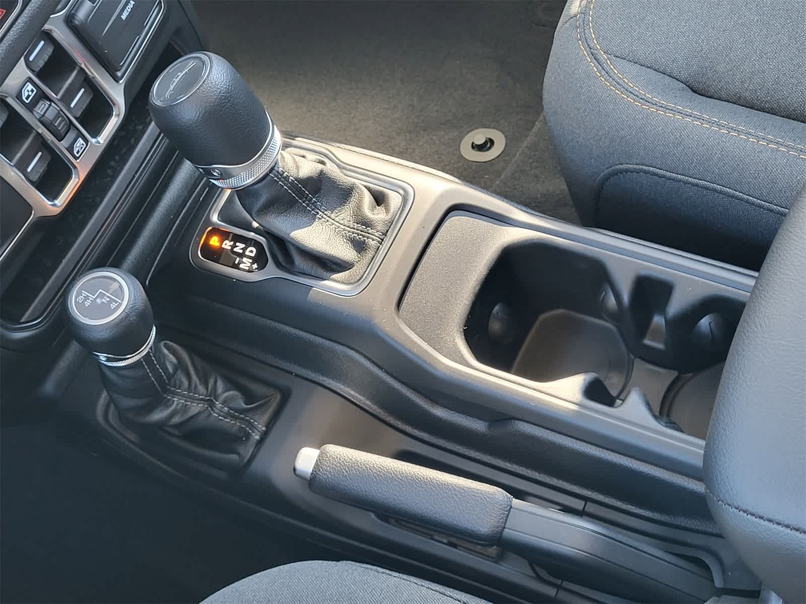 Thumbnail: 2025 Jeep Gladiator - 13