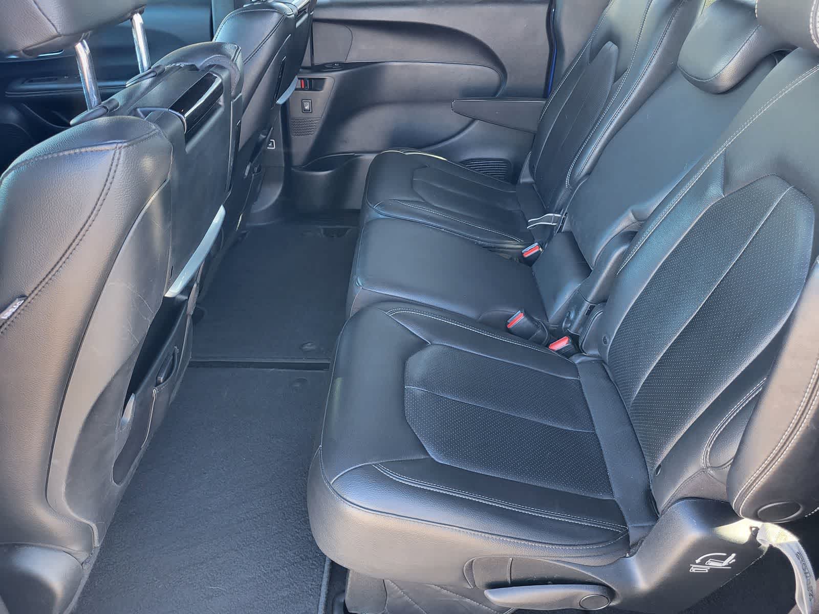 Thumbnail: 2020 Chrysler Pacifica - 27