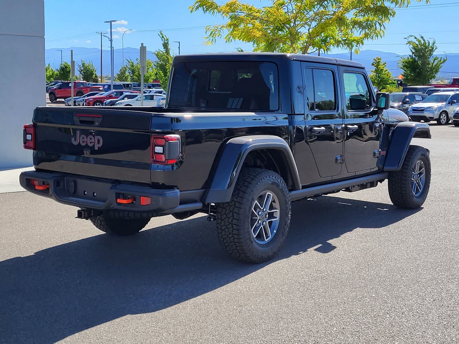 Thumbnail: 2026 Jeep Gladiator - 4
