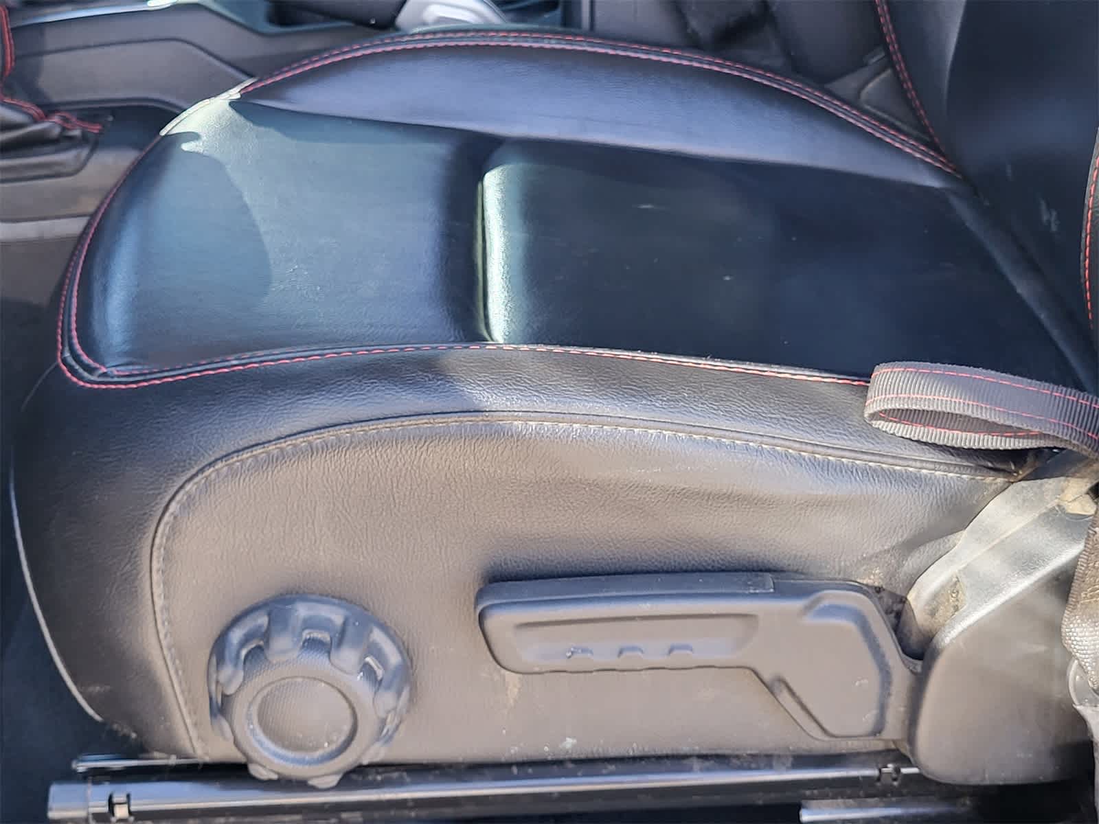 Thumbnail: 2021 Jeep Wrangler - 21