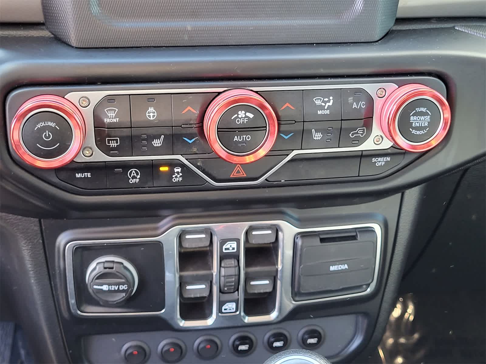 Thumbnail: 2021 Jeep Gladiator - 22