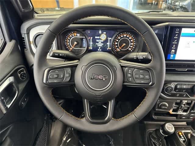 Thumbnail: 2025 Jeep Gladiator - 22