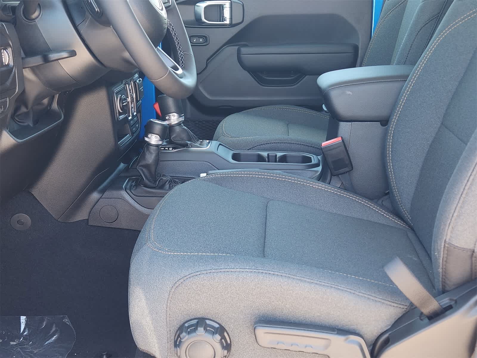 Thumbnail: 2025 Jeep Wrangler - 12