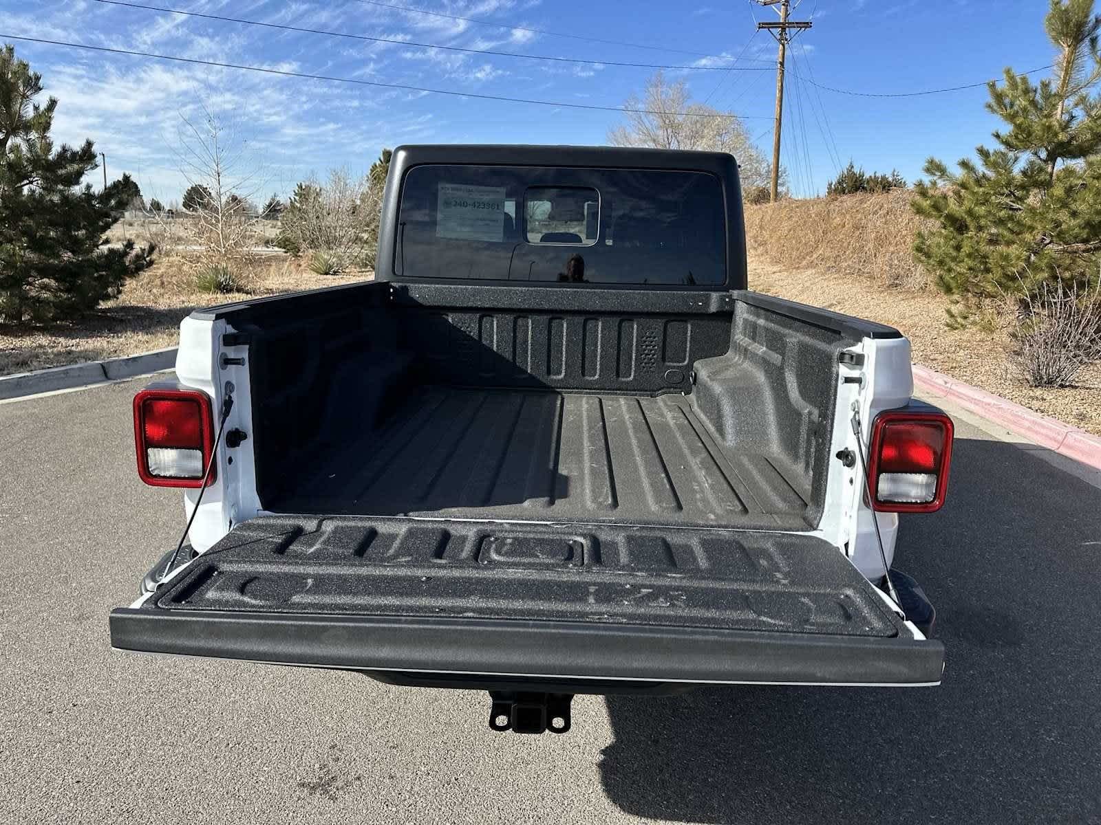 Thumbnail: 2025 Jeep Gladiator - 28