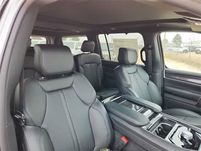 Thumbnail: 2024 Jeep Wagoneer - 14