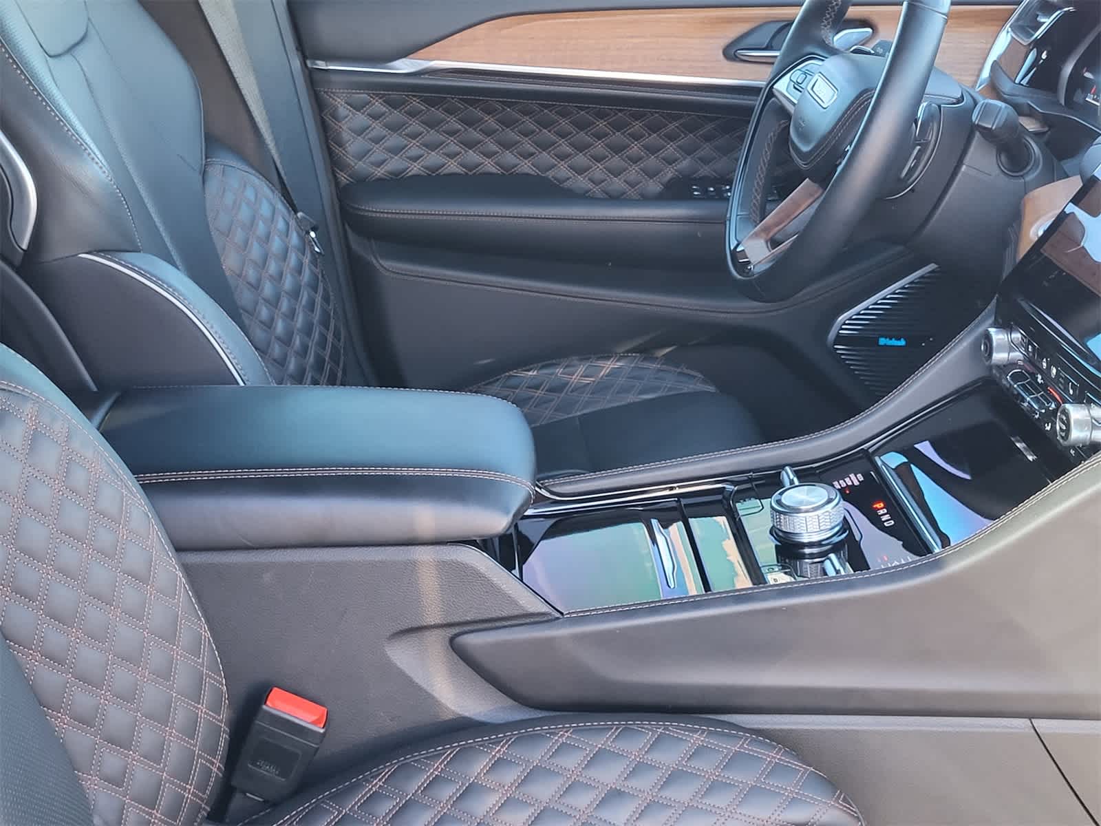 Thumbnail: 2023 Jeep Grand Cherokee - 28