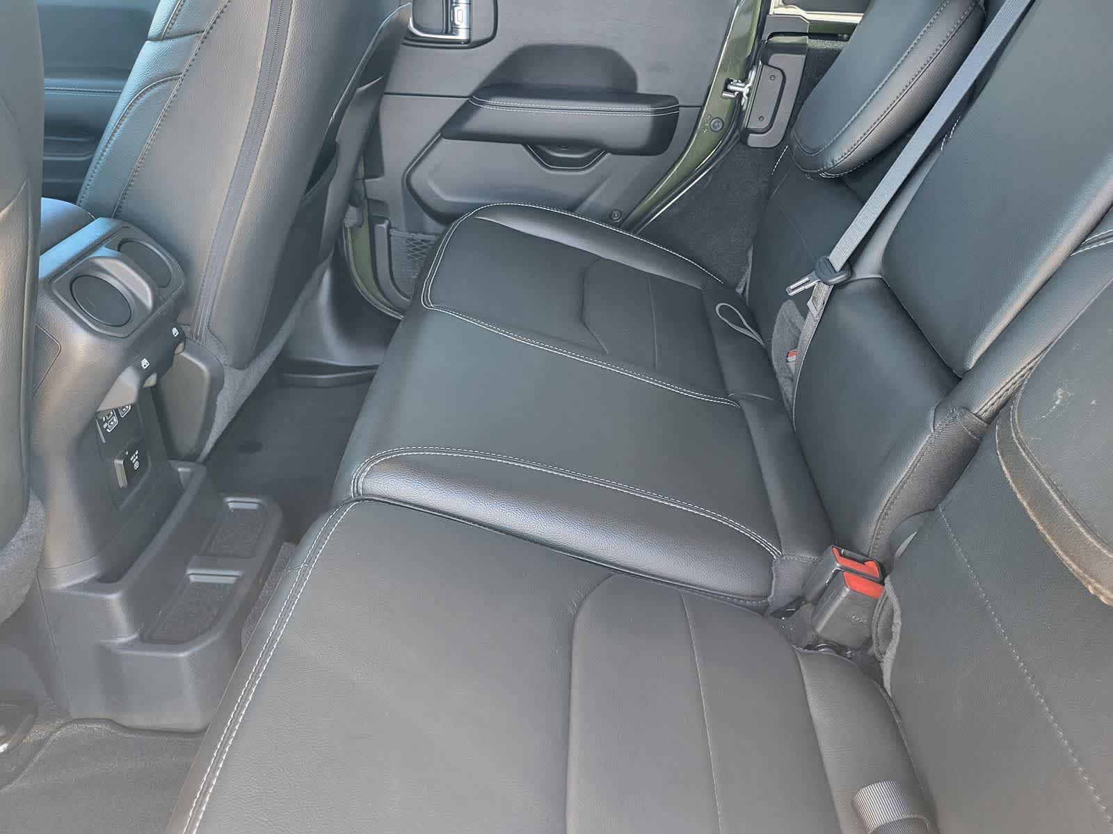 Thumbnail: 2022 Jeep Wrangler - 29