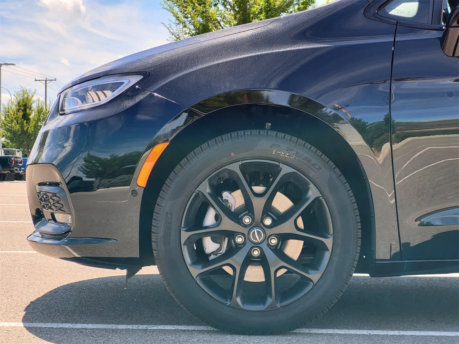 Thumbnail: 2026 Chrysler Pacifica - 7