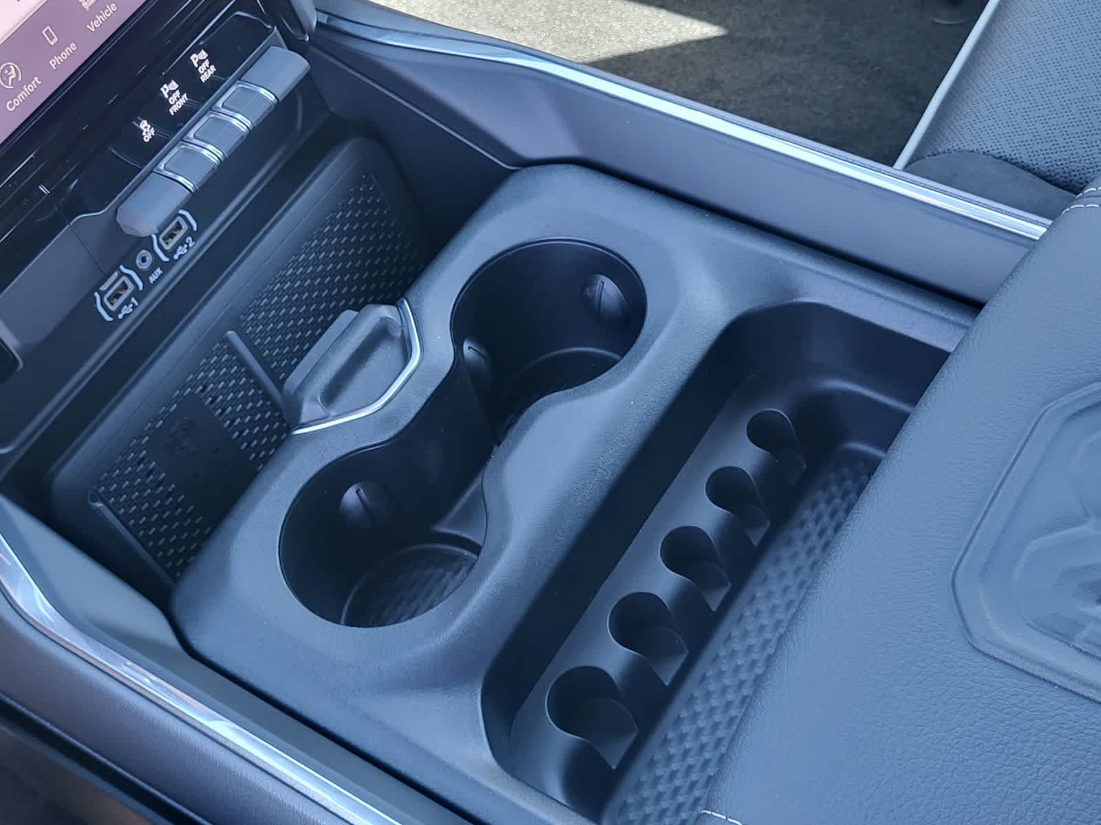 Thumbnail: 2026 RAM 1500 - 14