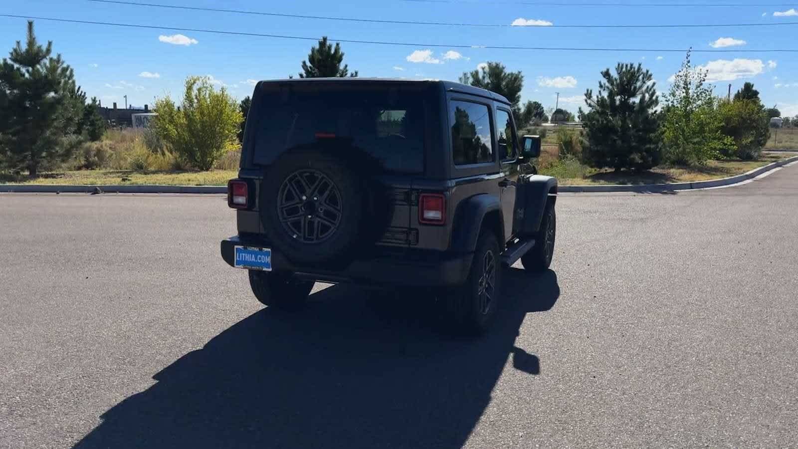 Thumbnail: 2024 Jeep Wrangler - 10