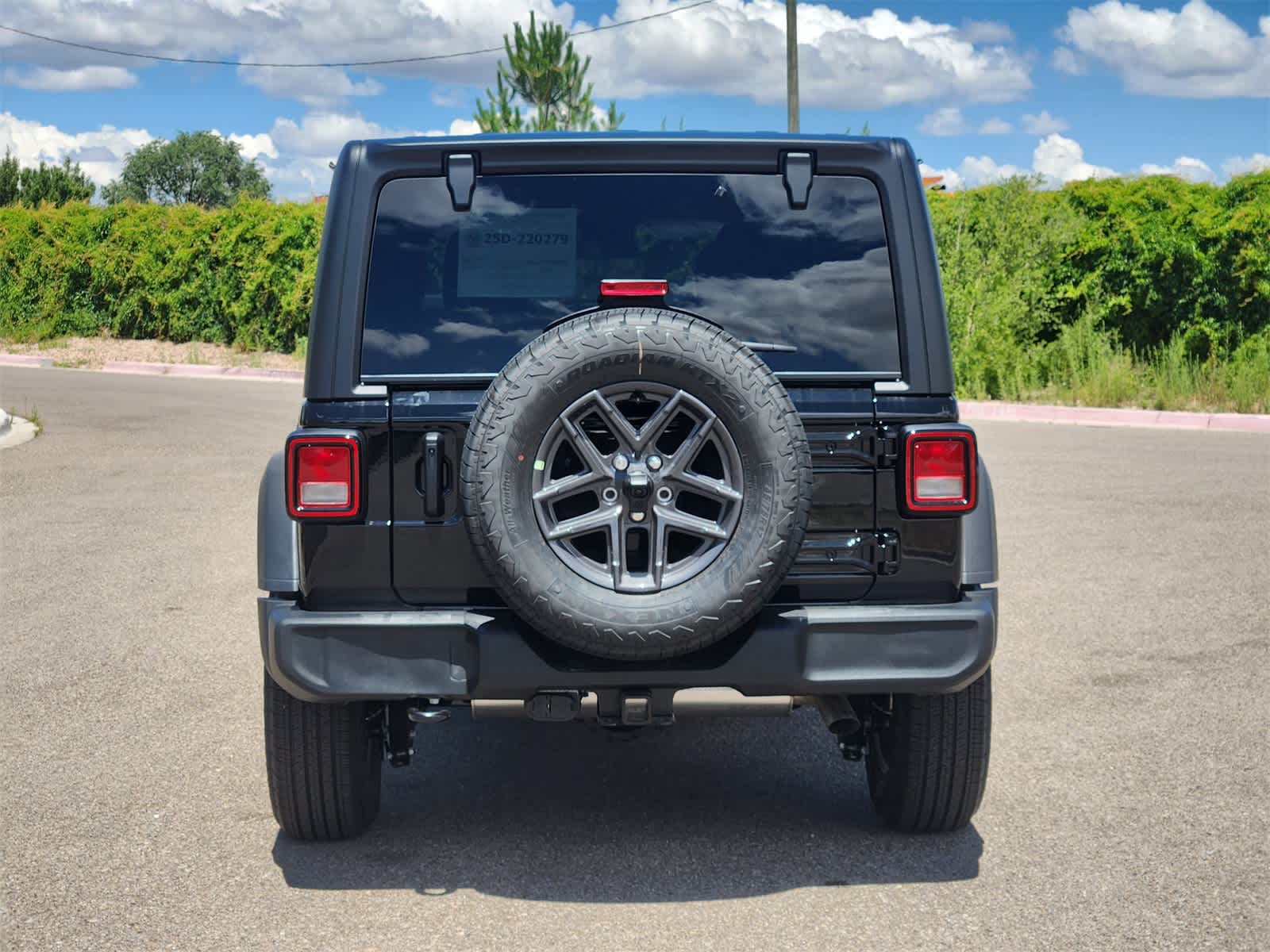 Thumbnail: 2025 Jeep Wrangler - 6