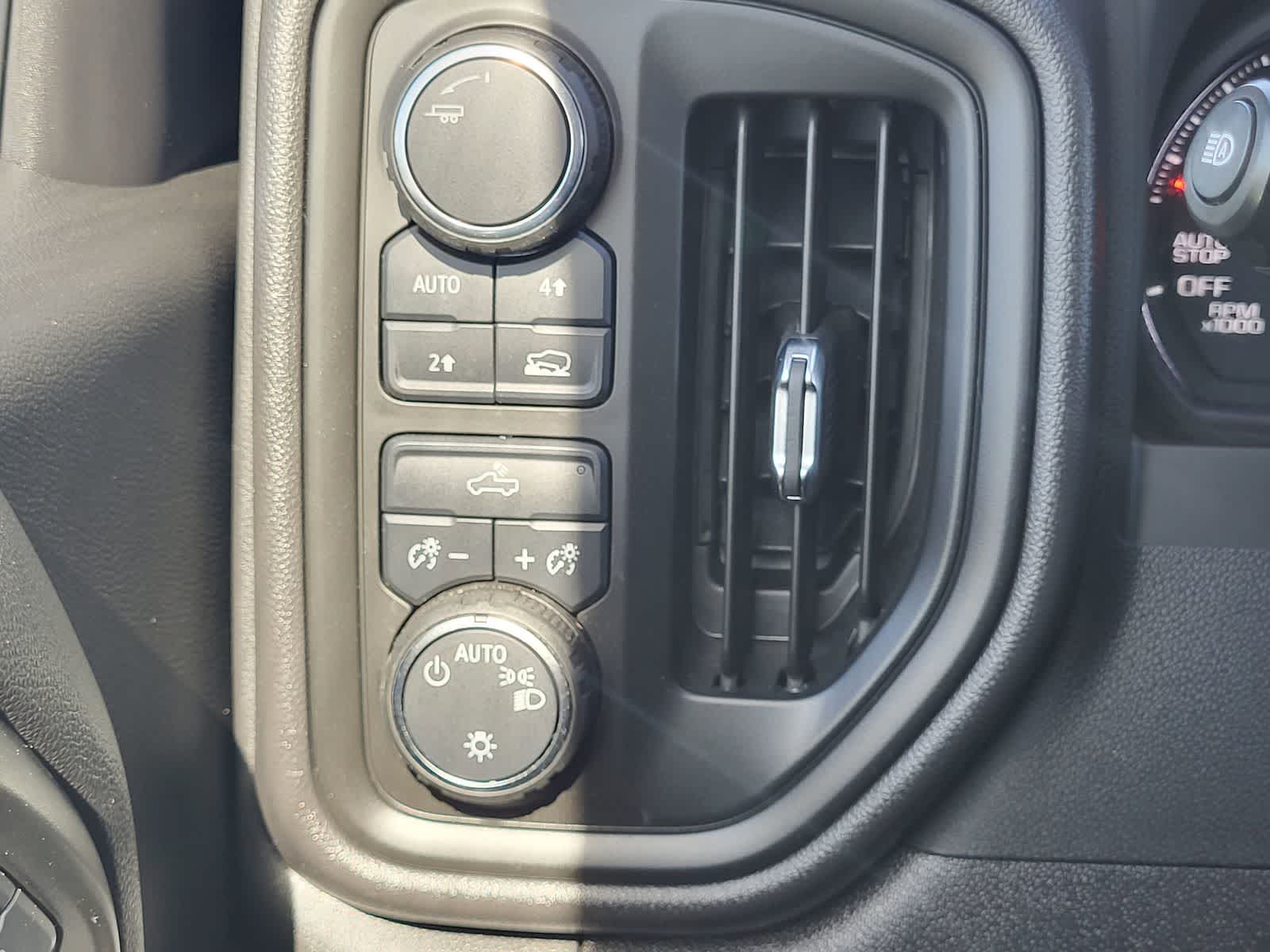 Thumbnail: 2025 Chevrolet Silverado 1500 - 16