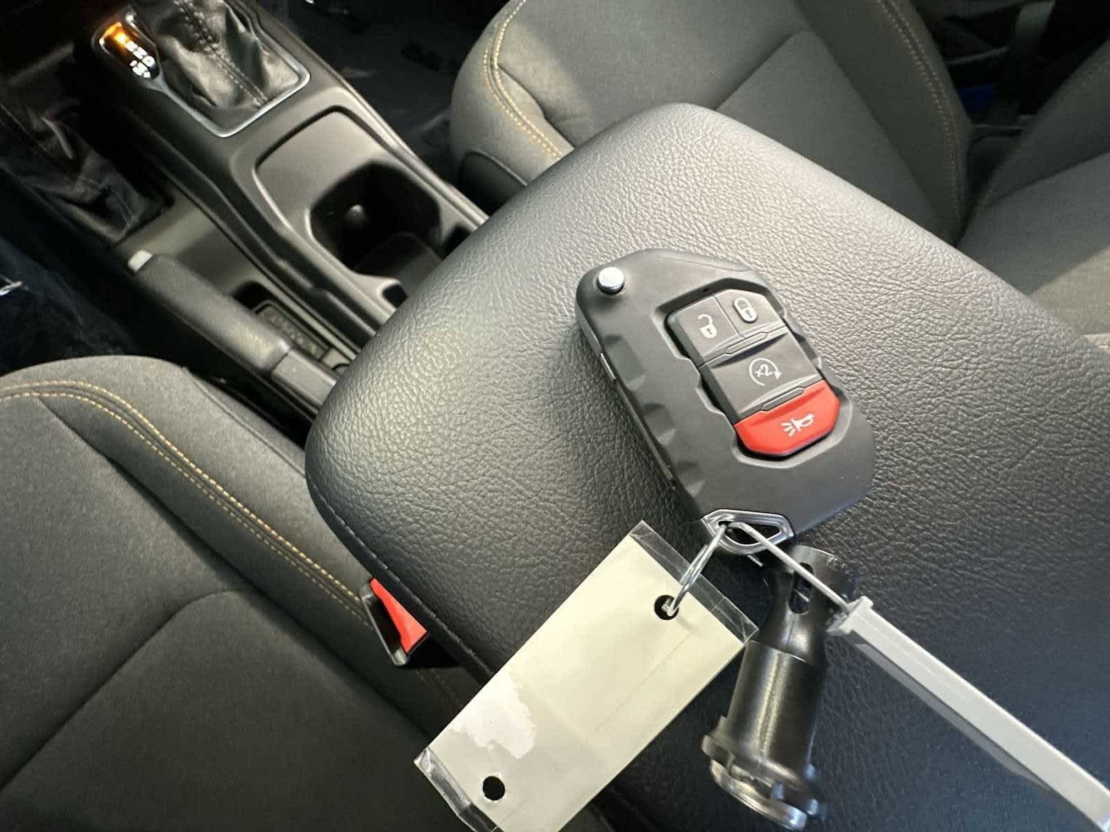 Thumbnail: 2025 Jeep Gladiator - 29