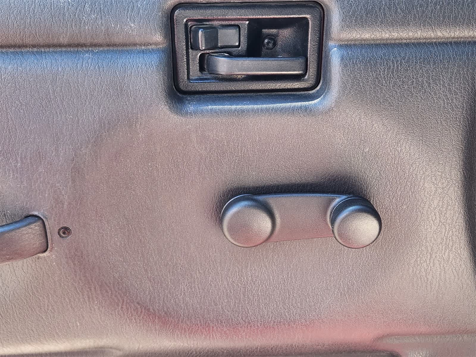 Thumbnail: 2005 Jeep Wrangler - 19