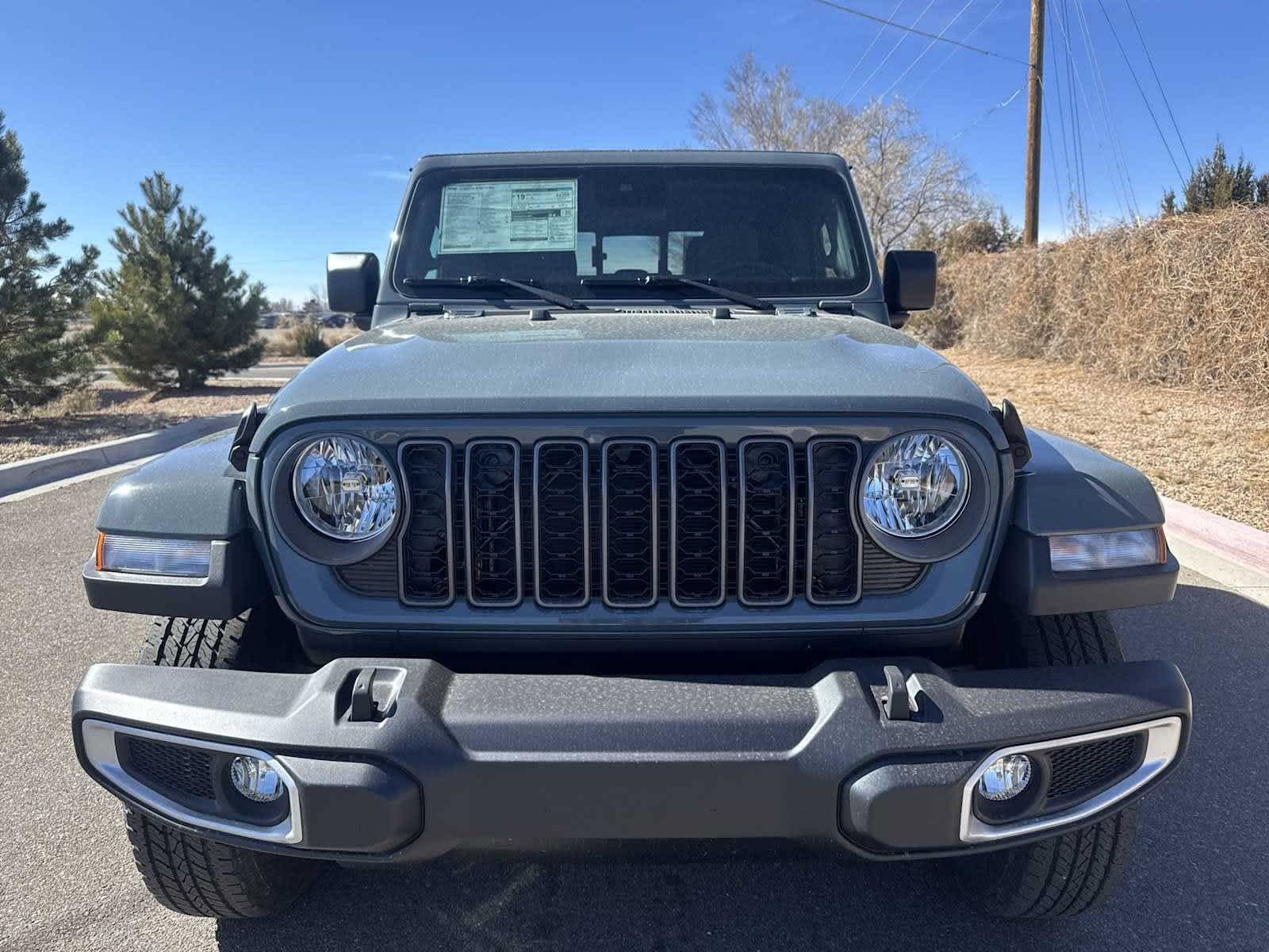Thumbnail: 2025 Jeep Gladiator - 14