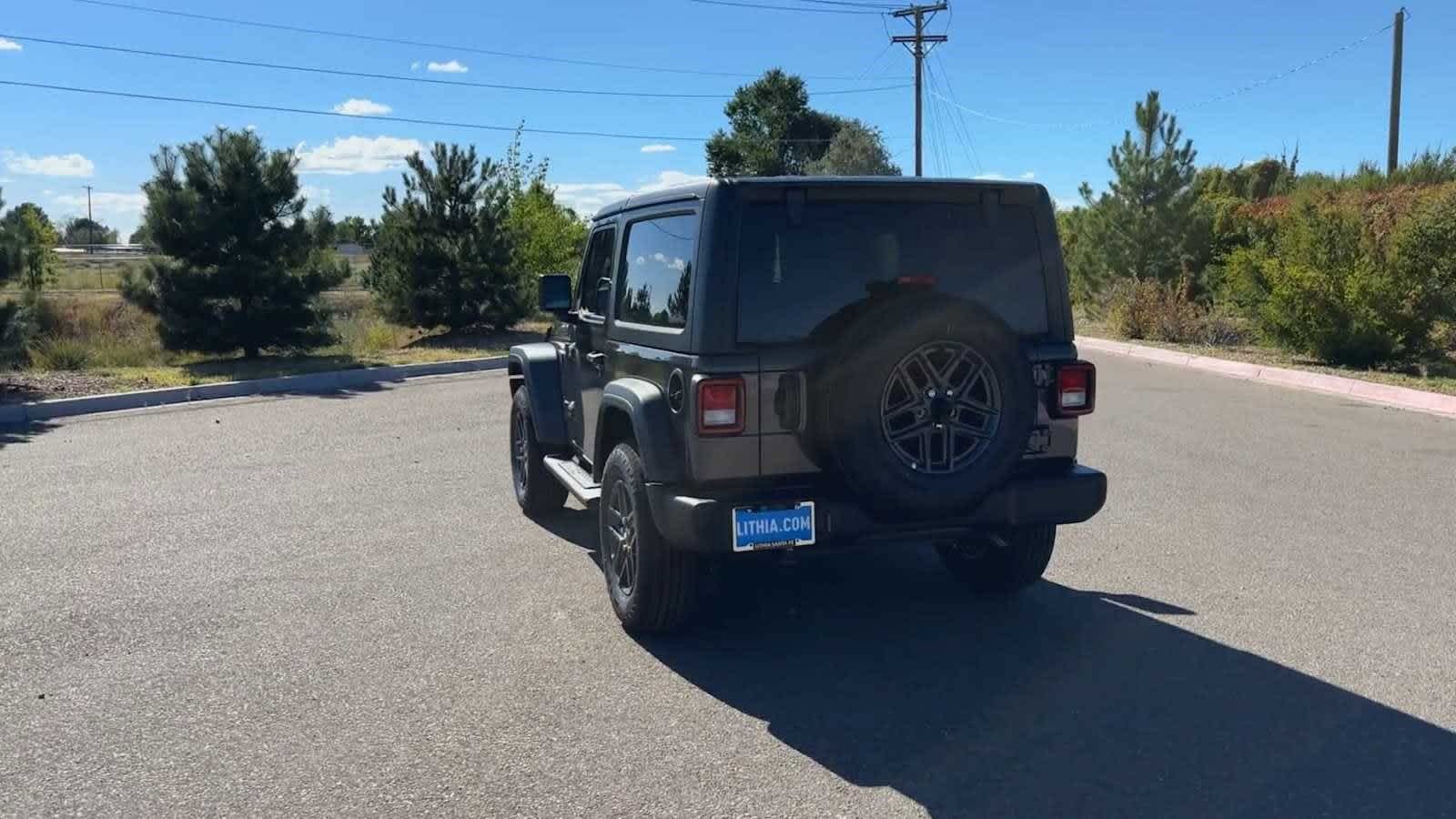 Thumbnail: 2024 Jeep Wrangler - 9