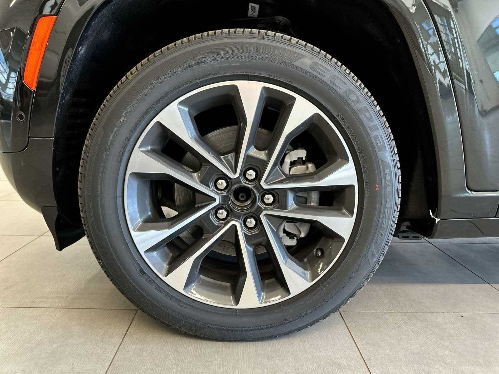 Thumbnail: 2024 Jeep Grand Cherokee - 18