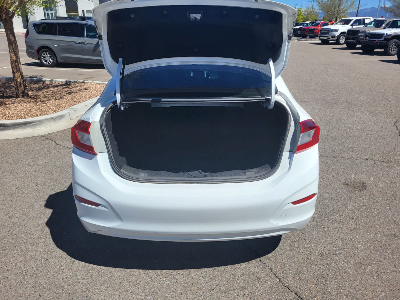 Thumbnail: 2017 Chevrolet Cruze - 26