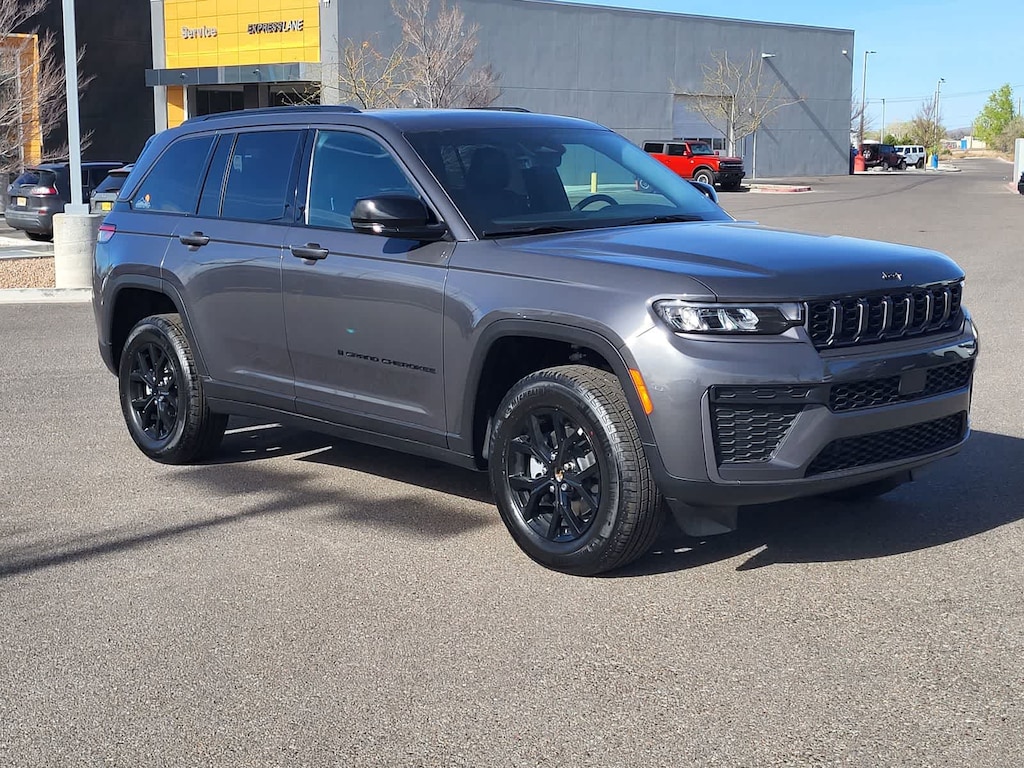 New 2026 Jeep Grand Cherokee Laredo Altitude Sport Utility