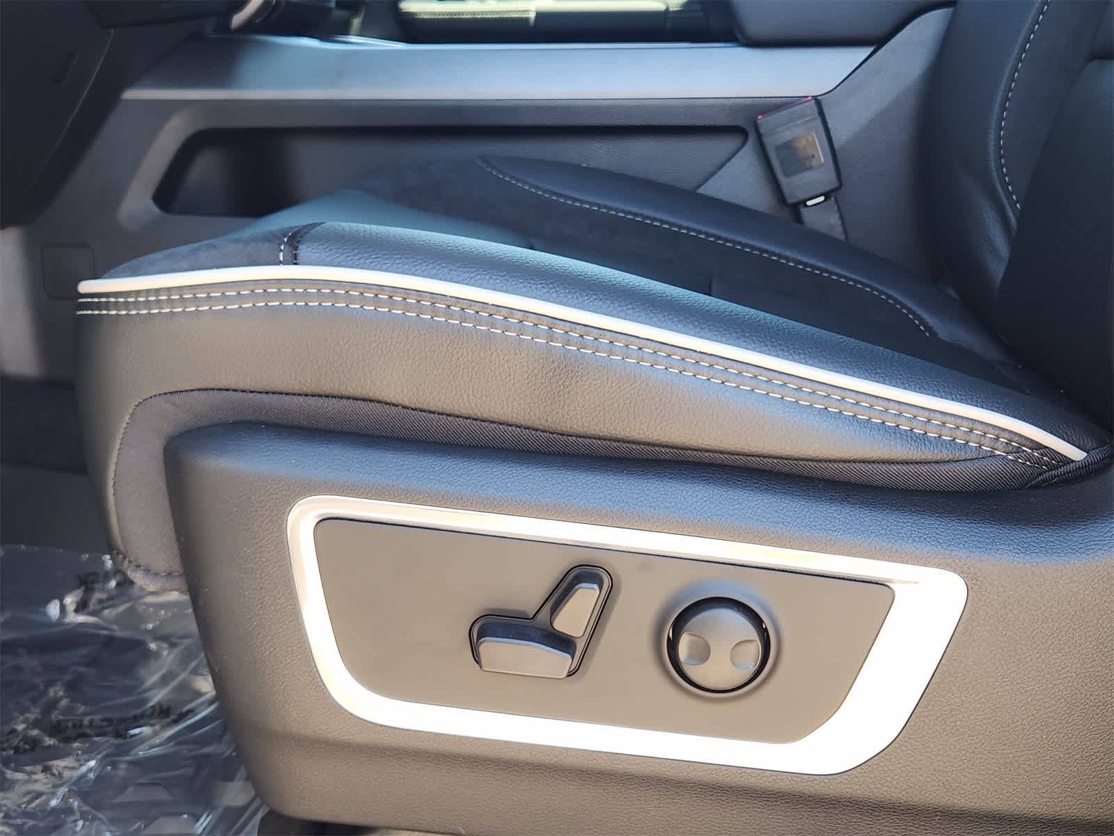 Thumbnail: 2026 RAM 1500 - 20