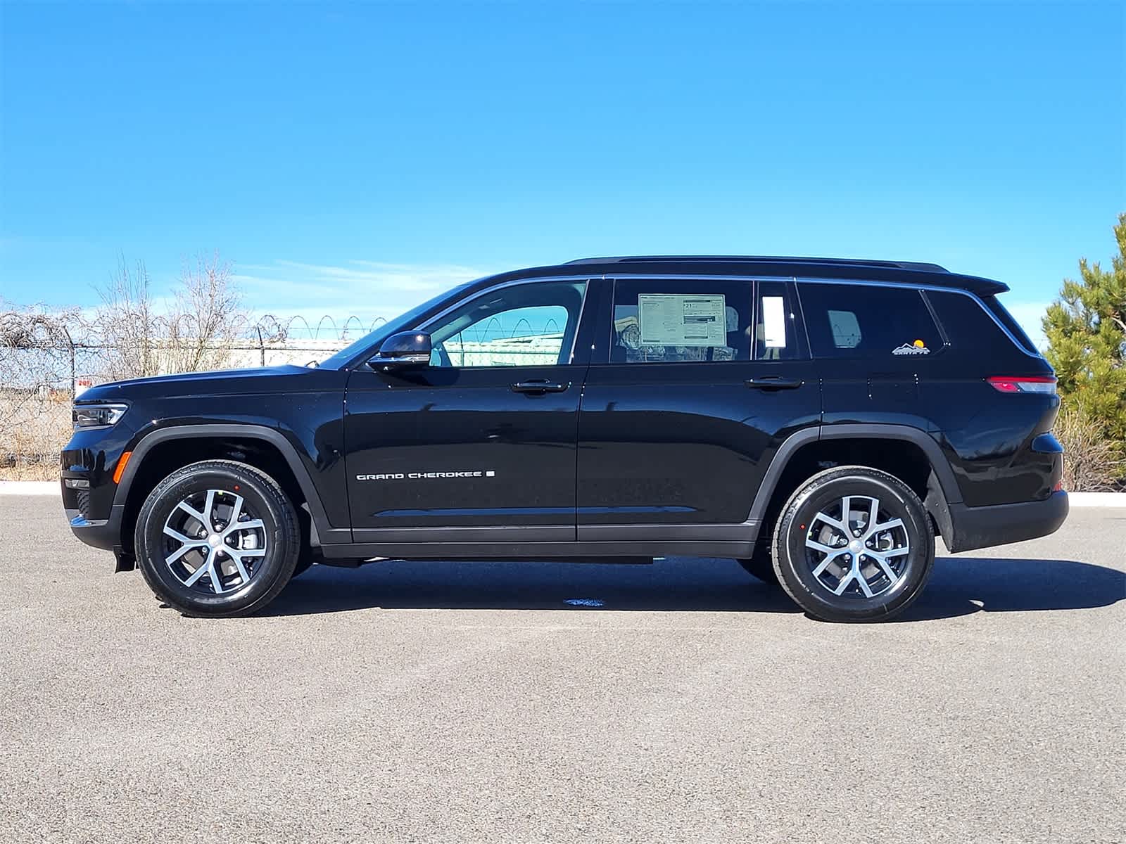 Thumbnail: 2025 Jeep Grand Cherokee L - 7