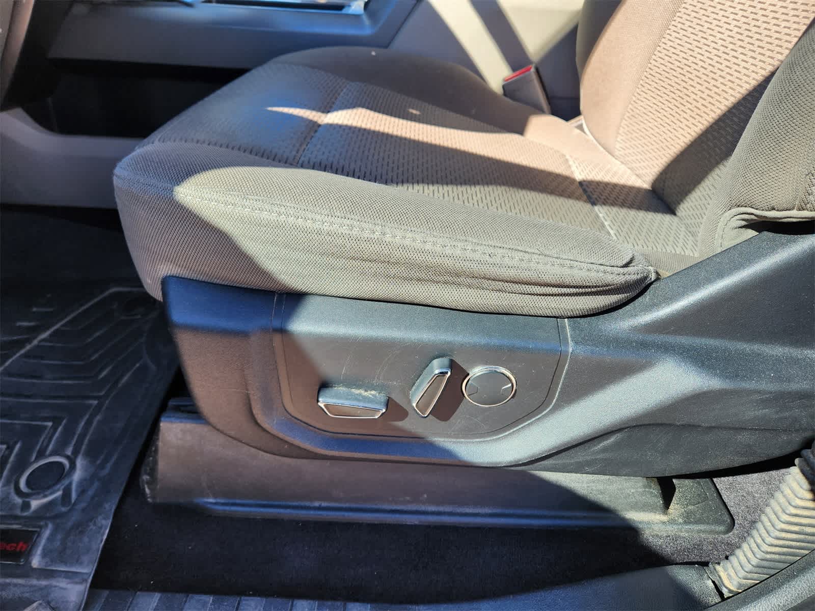 Thumbnail: 2017 Ford F-150 - 14