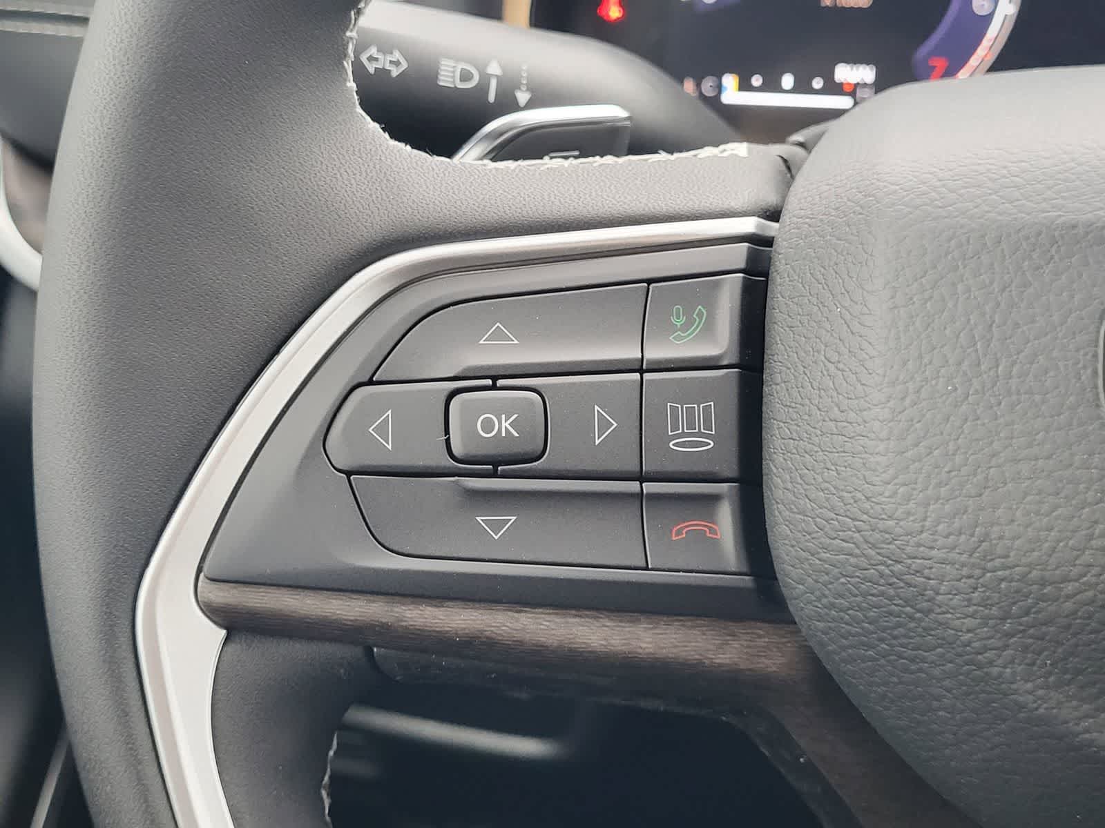 Thumbnail: 2026 Jeep Grand Cherokee L - 12