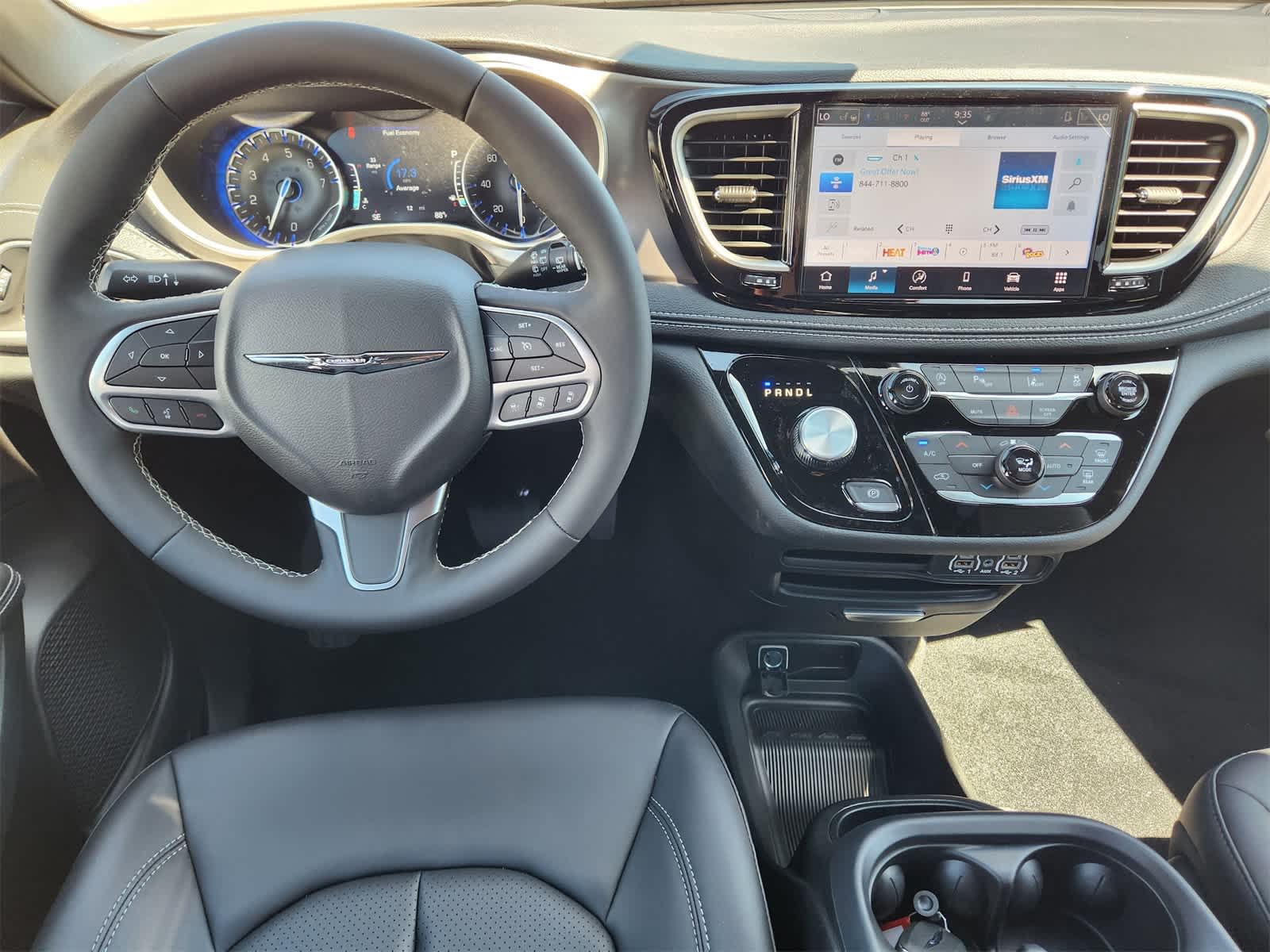 Thumbnail: 2025 Chrysler Pacifica - 22