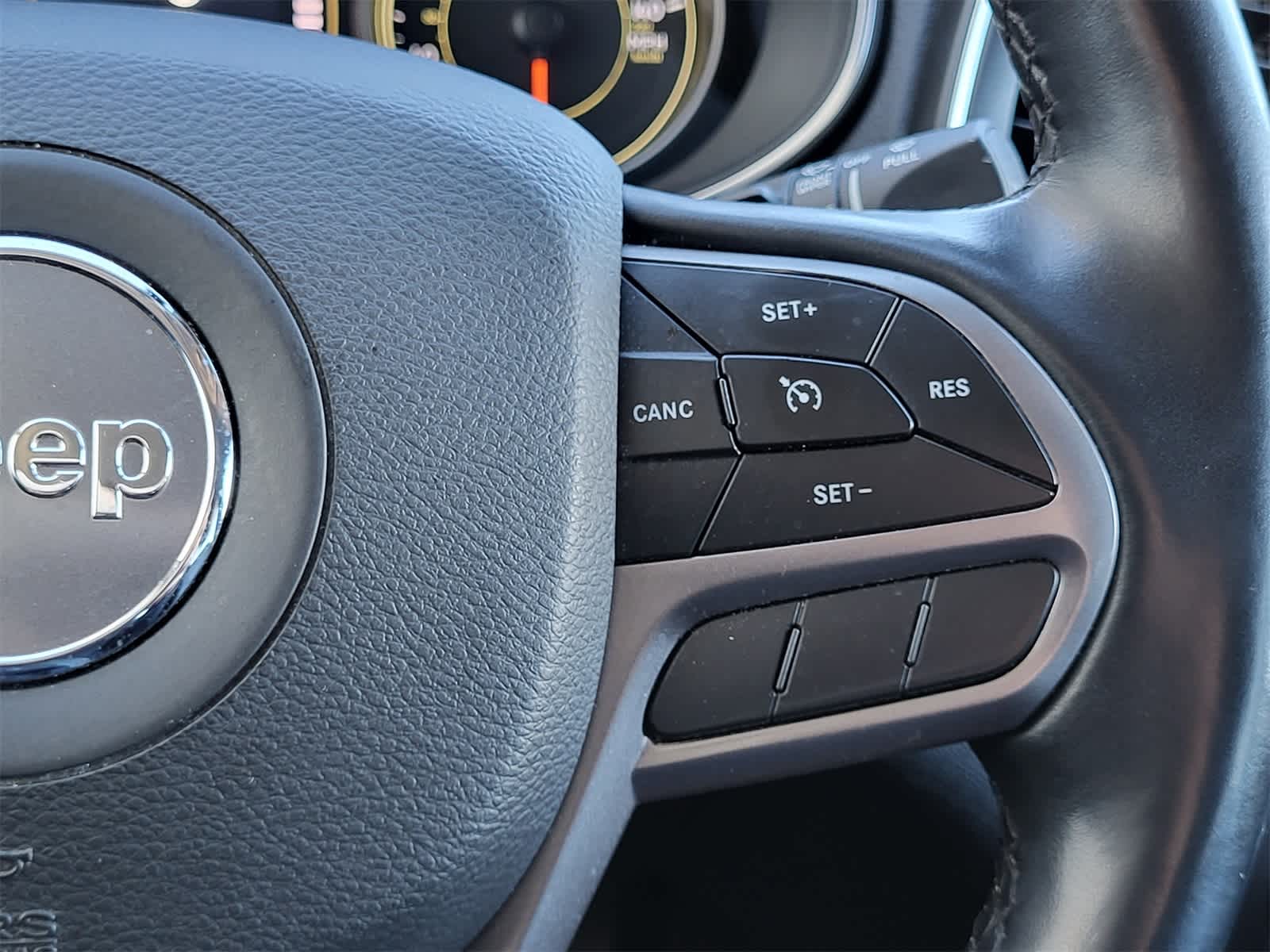 Thumbnail: 2021 Jeep Cherokee - 26