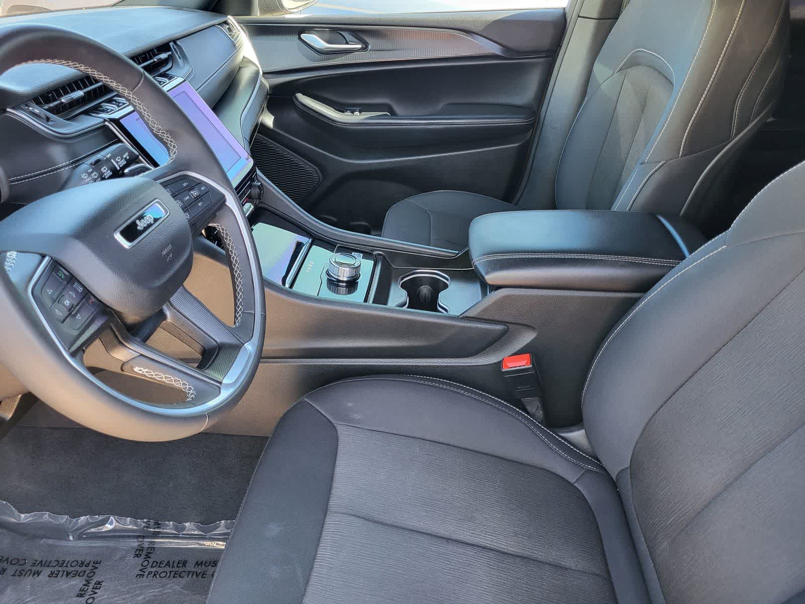 Thumbnail: 2024 Jeep Grand Cherokee L - 27