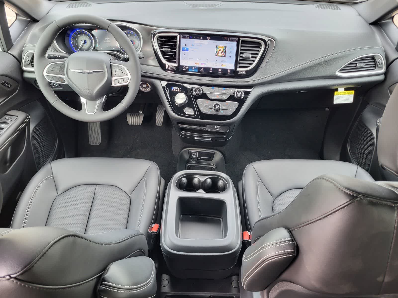 Thumbnail: 2026 Chrysler Pacifica - 17