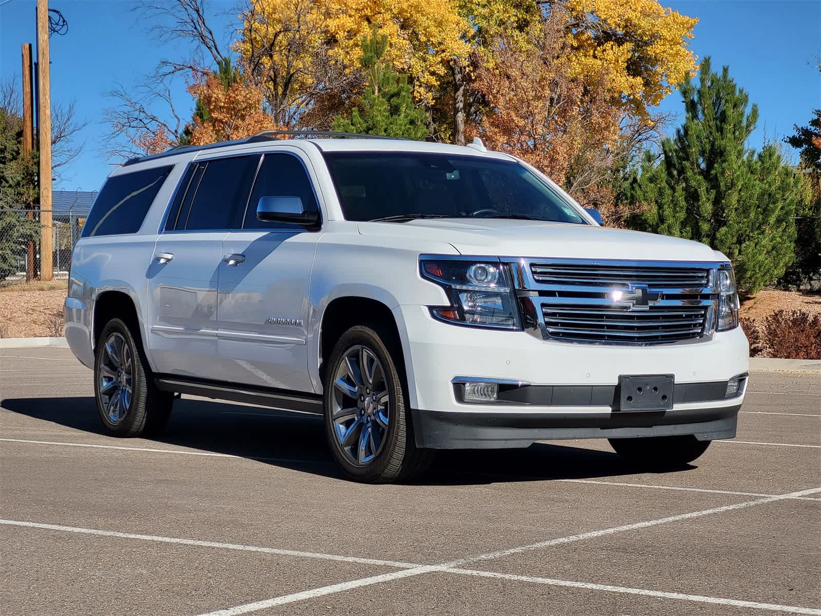 2018 Chevrolet Suburban Premier photo 2
