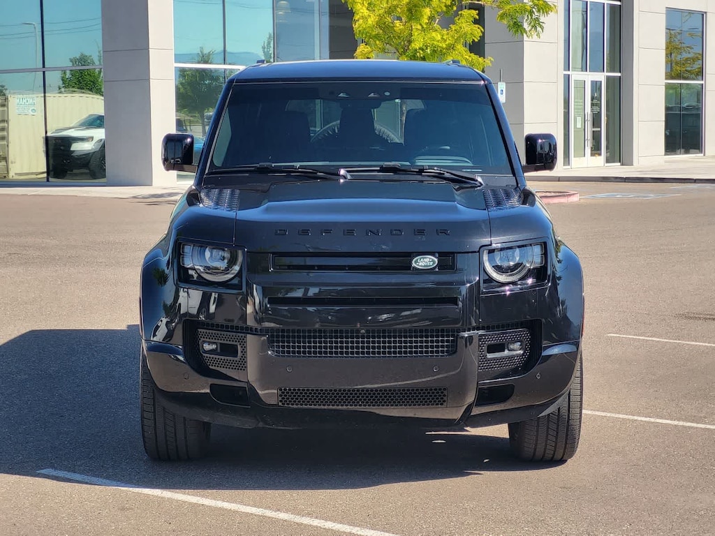 Used 2024 Land Rover Defender 110 X-Dynamic SE SUV