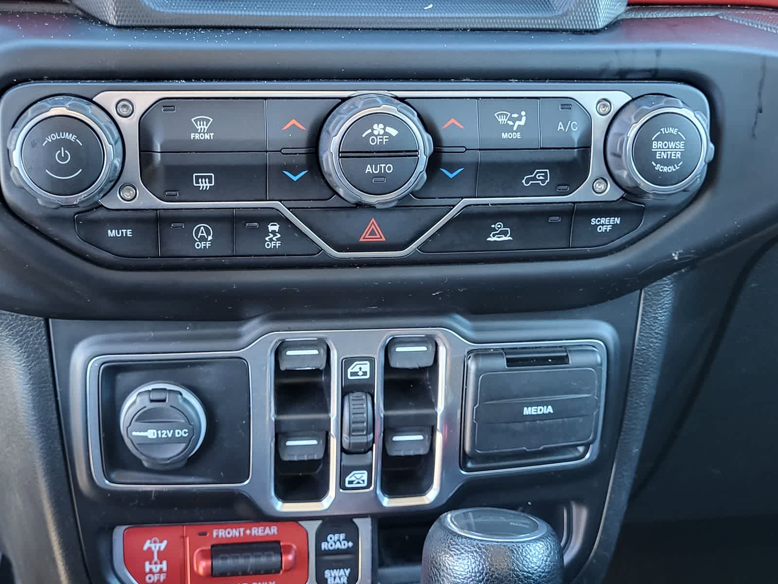 Thumbnail: 2020 Jeep Gladiator - 21