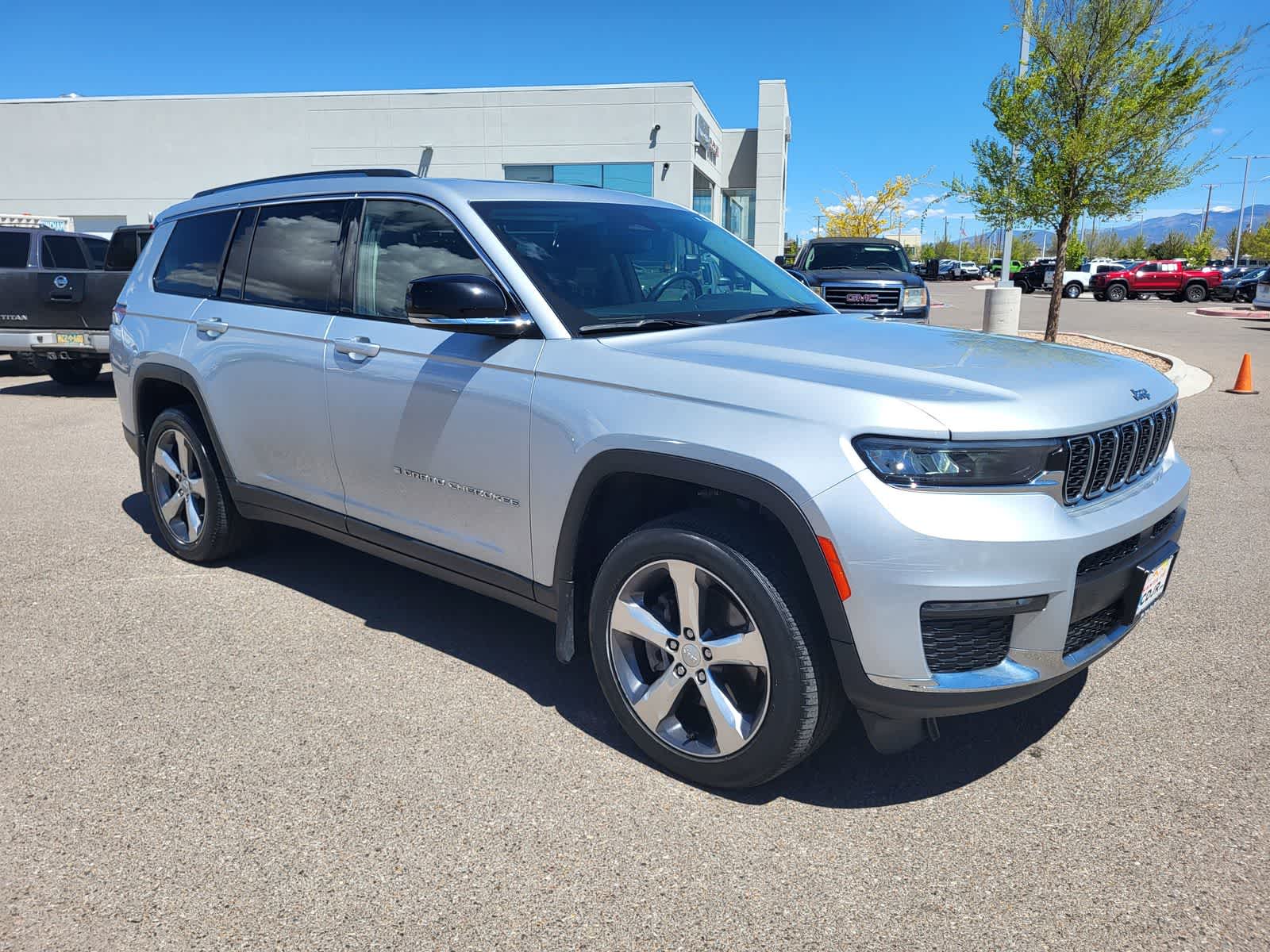 Thumbnail: 2021 Jeep Grand Cherokee L - 3