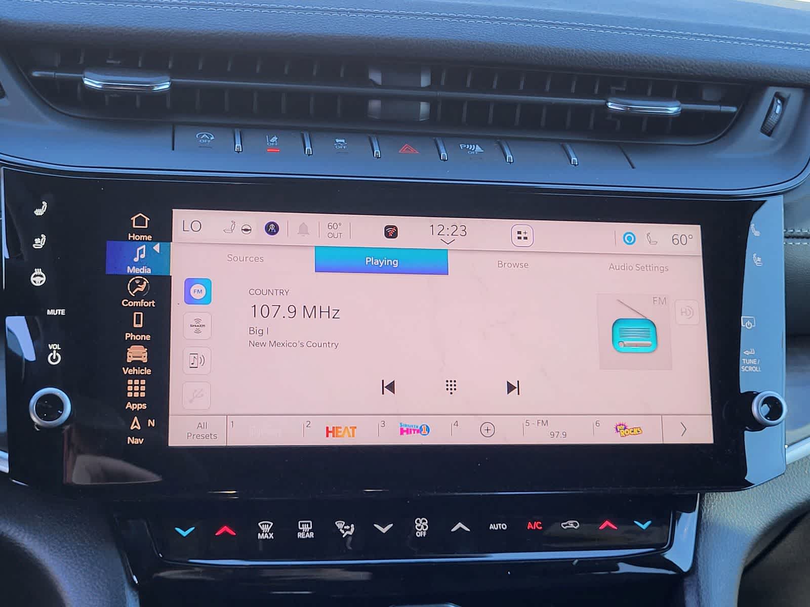 Thumbnail: 2026 Jeep Grand Cherokee L - 15