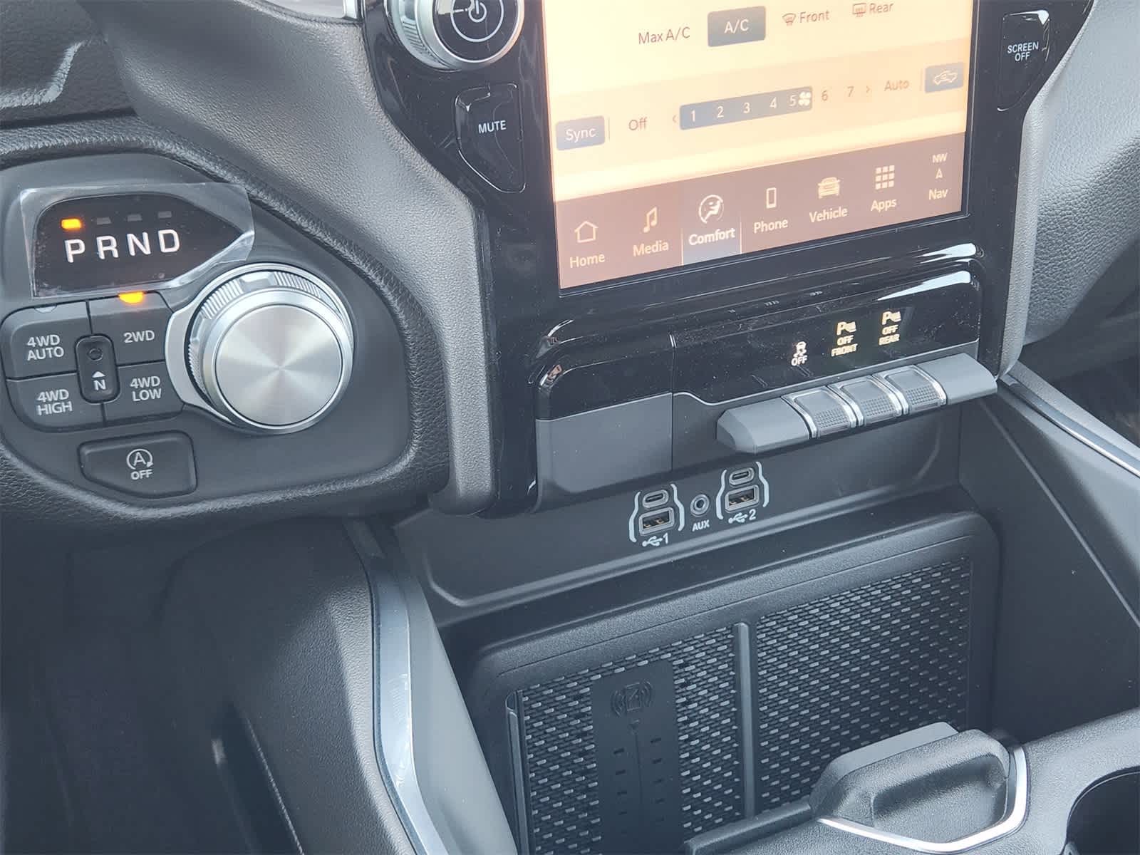 Thumbnail: 2026 RAM 1500 - 16