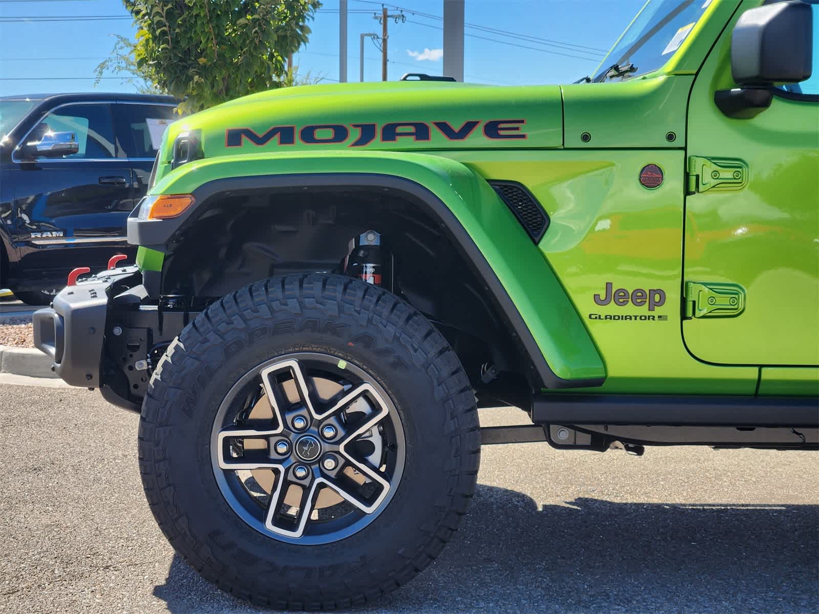 Thumbnail: 2025 Jeep Gladiator - 9