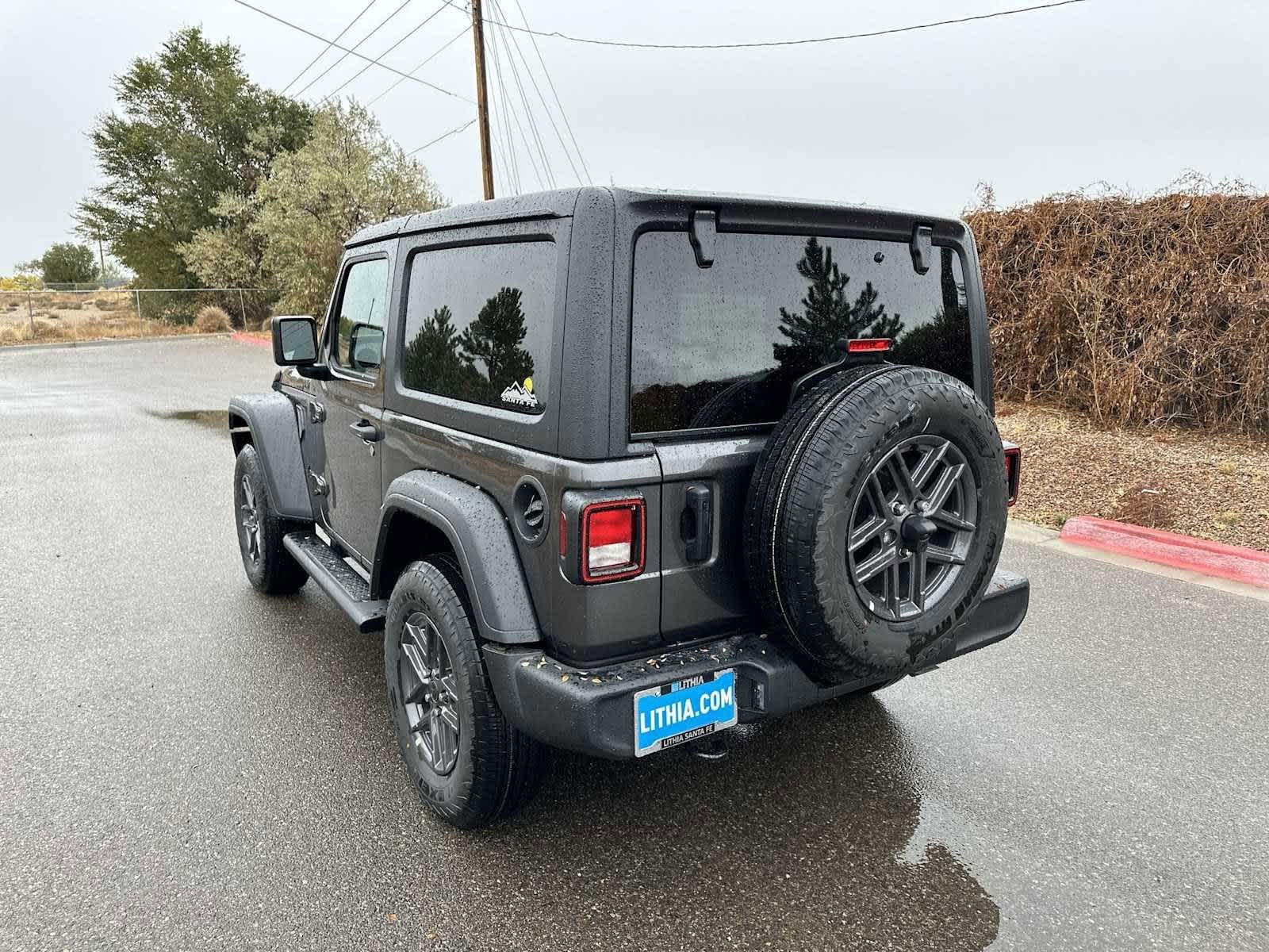 Thumbnail: 2024 Jeep Wrangler - 15
