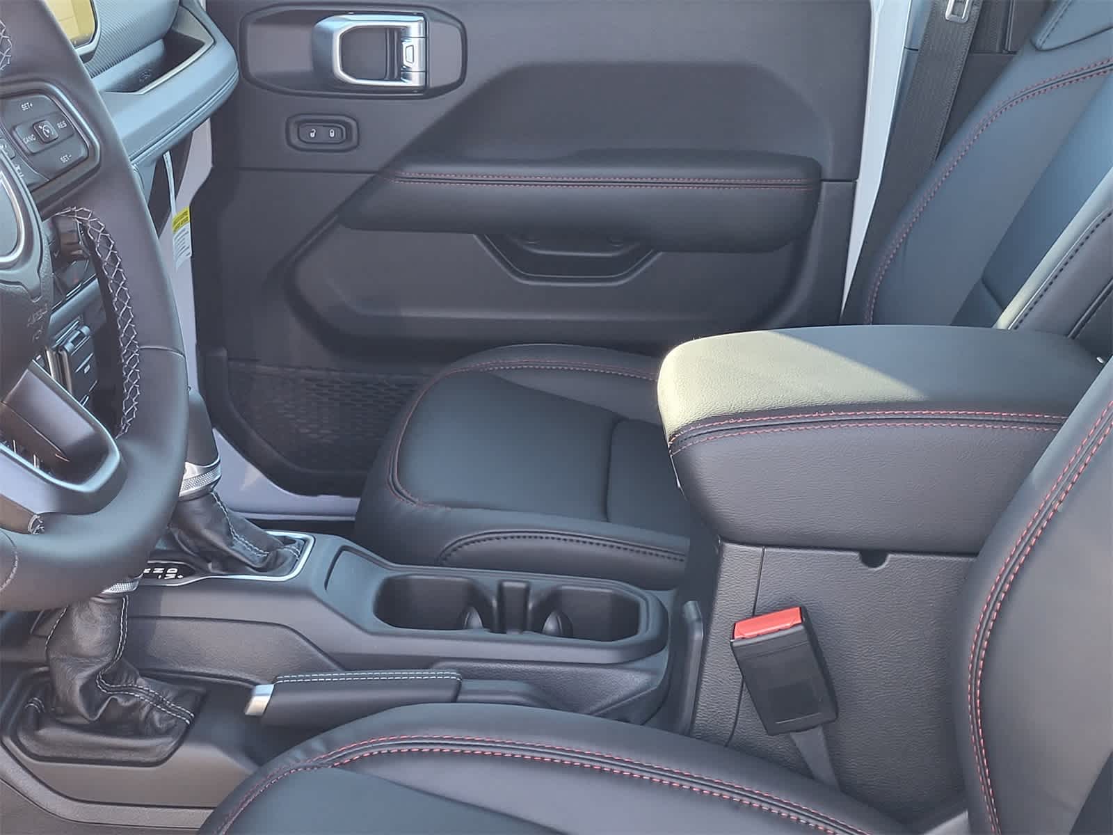 Thumbnail: 2026 Jeep Wrangler - 23