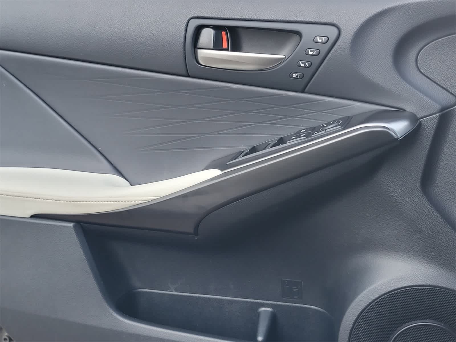 Thumbnail: 2023 Lexus IS - 21