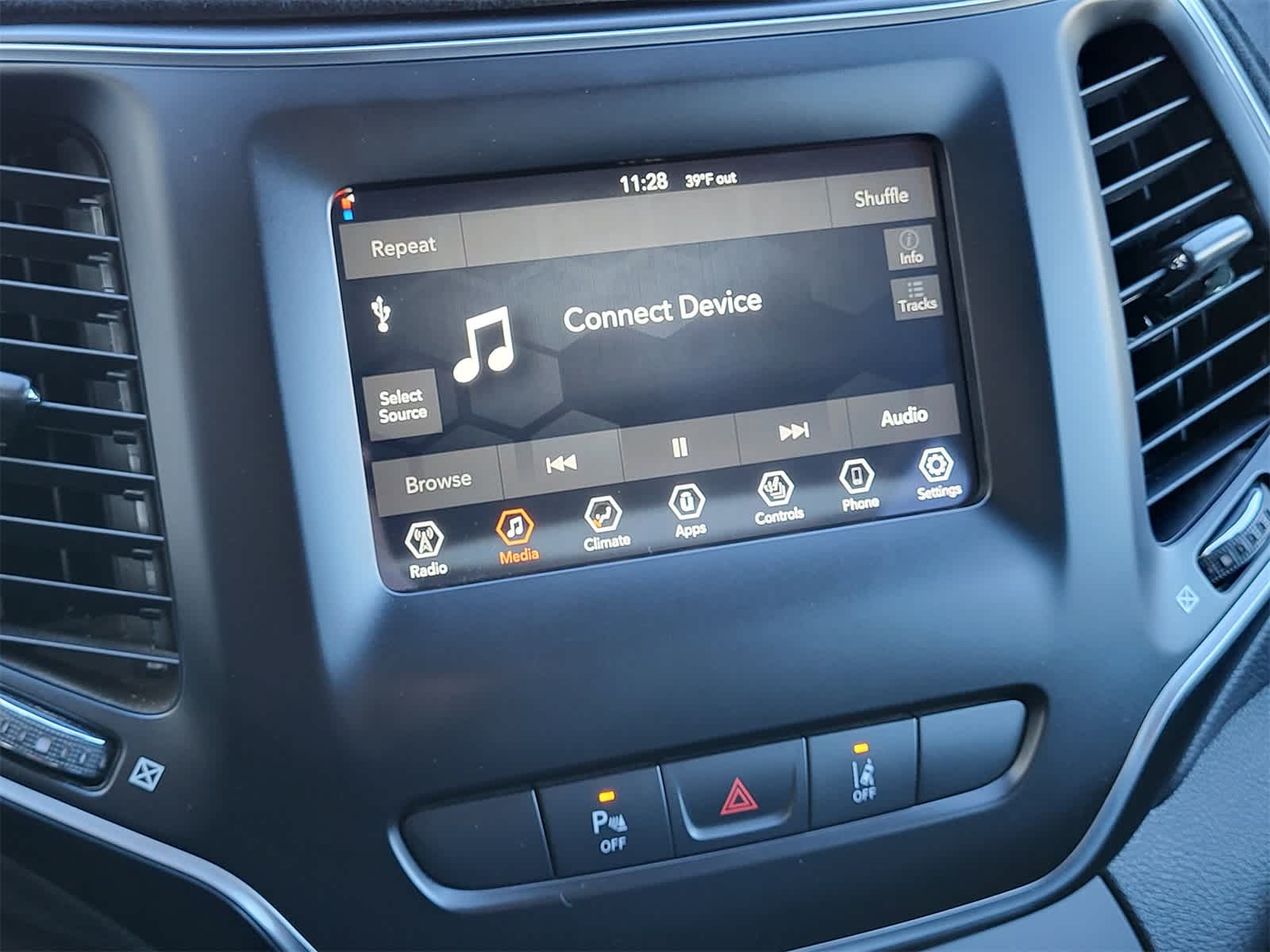 Thumbnail: 2021 Jeep Cherokee - 16