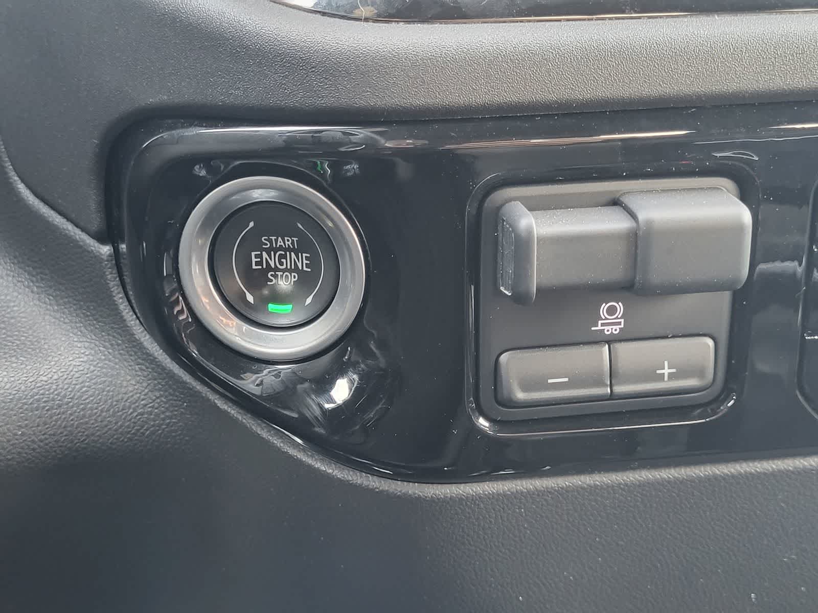 Thumbnail: 2023 Chevrolet Silverado 1500 - 23