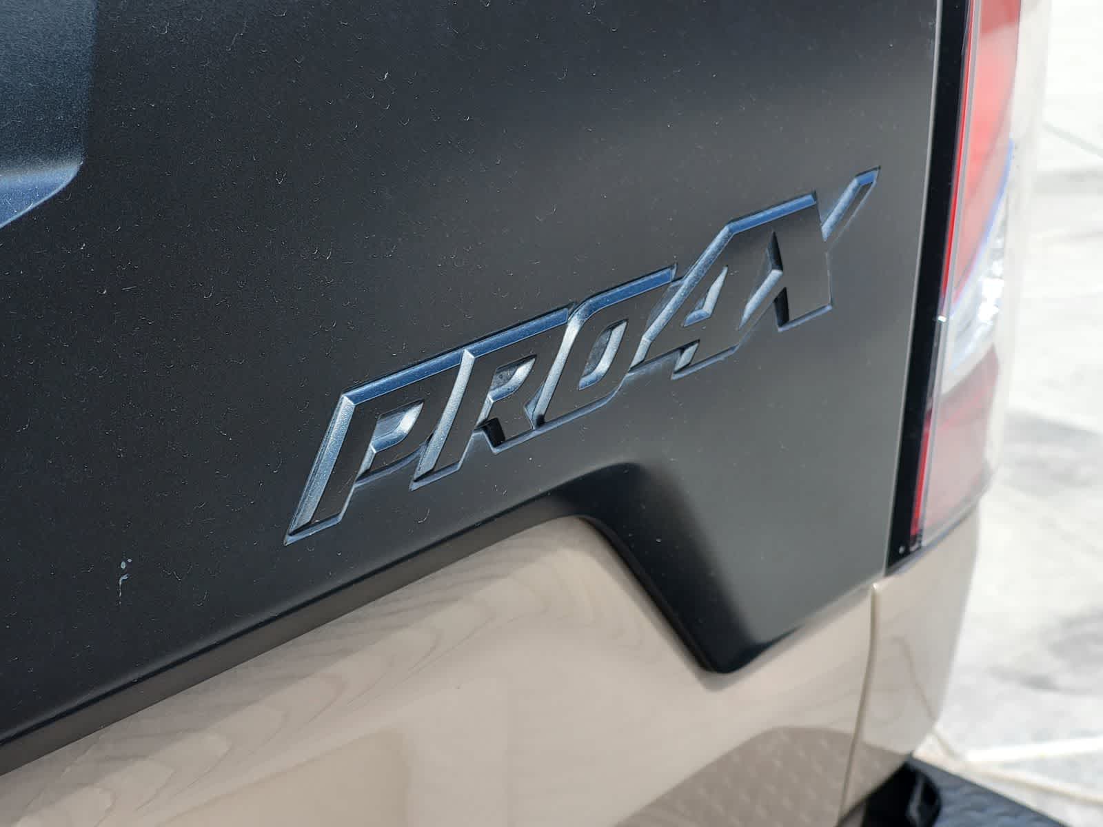 Thumbnail: 2021 Nissan Titan - 11