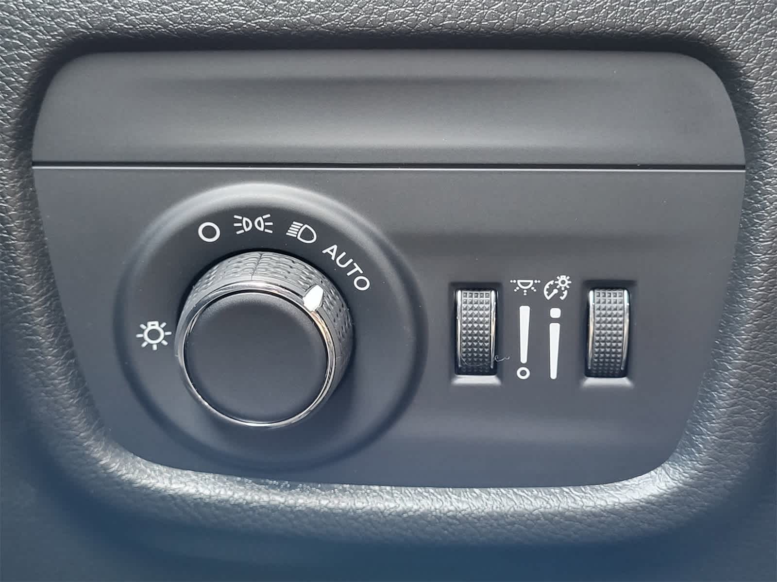 Thumbnail: 2025 Jeep Grand Cherokee L - 15