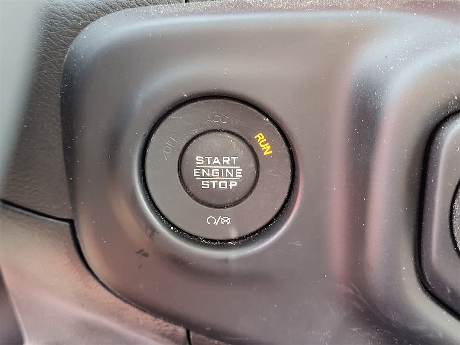 Thumbnail: 2023 Jeep Gladiator - 19