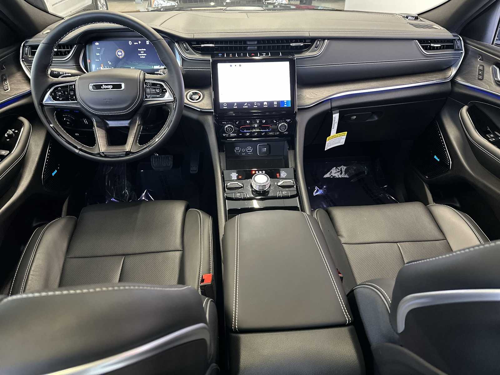 2024 Jeep Grand Cherokee Overland 4xe 18