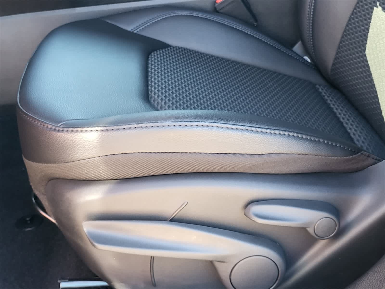 Thumbnail: 2026 Jeep Compass - 17