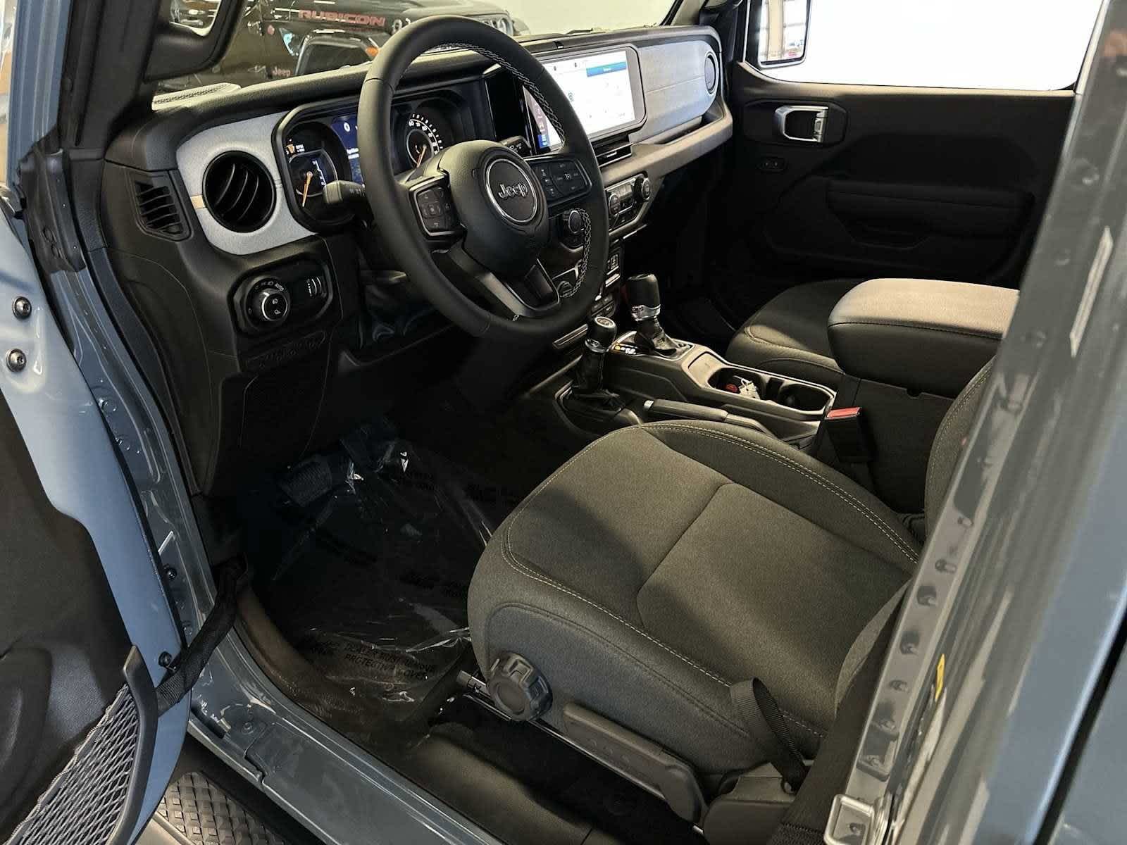 Thumbnail: 2025 Jeep Gladiator - 12