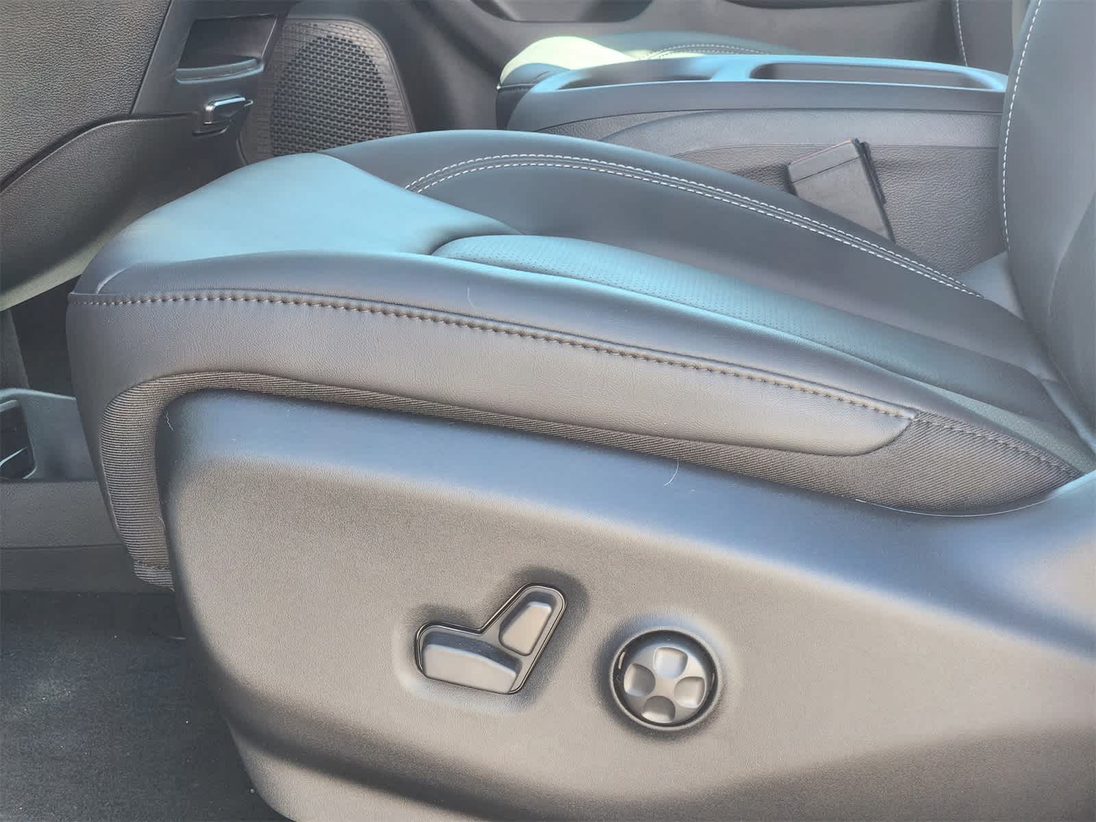 Thumbnail: 2025 Chrysler Pacifica - 20